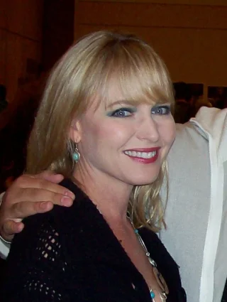 Lisa Wilcox height profile photo