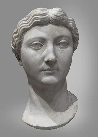 Livia height profile photo