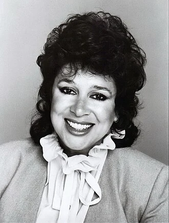 Liz Torres height profile photo