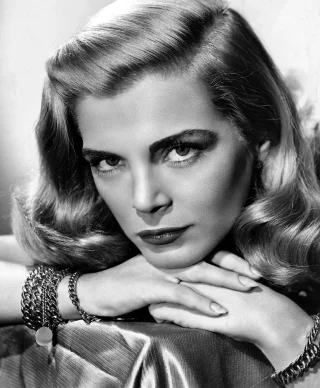 Lizabeth Scott height profile photo