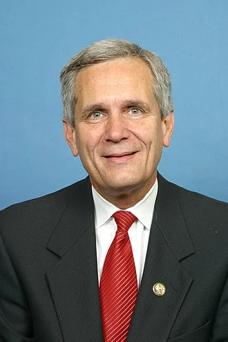 Lloyd Doggett height profile photo