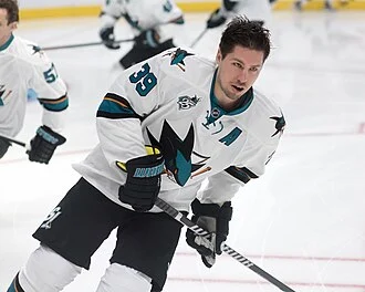 Logan Couture height profile photo