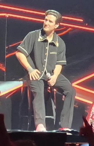 Logan Henderson height profile photo