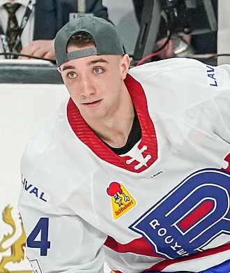 Logan Mailloux height profile photo