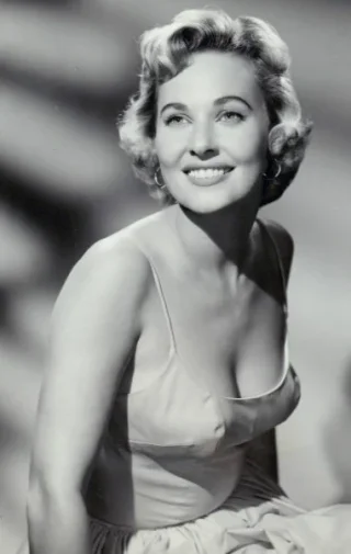 Lola Albright height profile photo