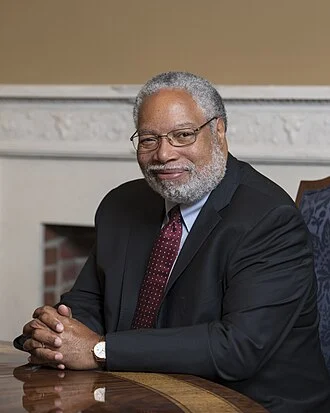 Lonnie Bunch height profile photo
