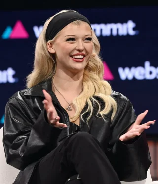 Loren Gray height profile photo