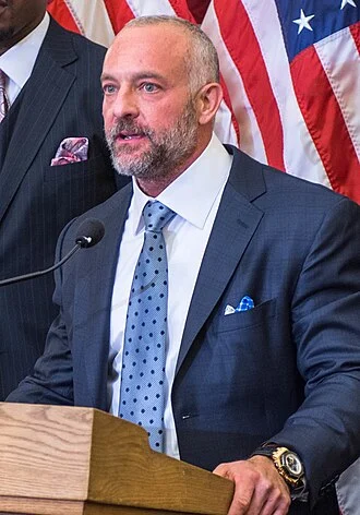 Lorenzo Fertitta height profile photo