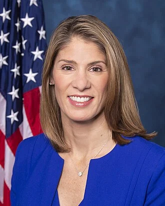 Lori Trahan height profile photo