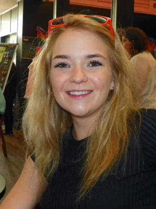 Lorna Fitzgerald height profile photo