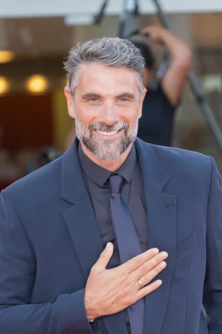 Luca Calvani height profile photo