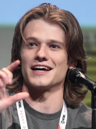 Lucas Till height profile photo
