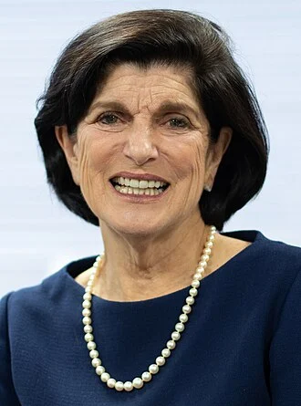 Luci Baines Johnson height profile photo