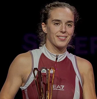 Lucia Bronzetti height profile photo