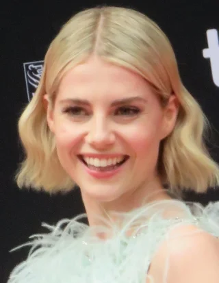 Lucy Boynton height profile photo