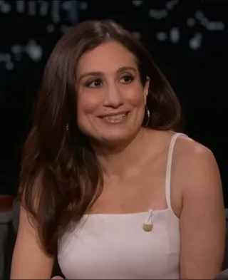 Lucy DeVito height profile photo