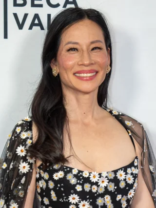 Lucy Liu height profile photo