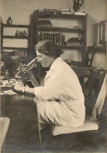 Lucy Wills height profile photo