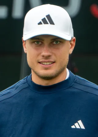 Ludvig Åberg height profile photo