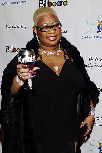 Luenell height profile photo