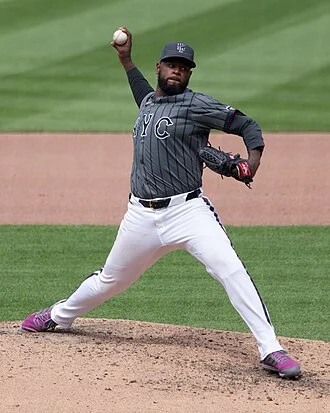 Luis Severino height profile photo