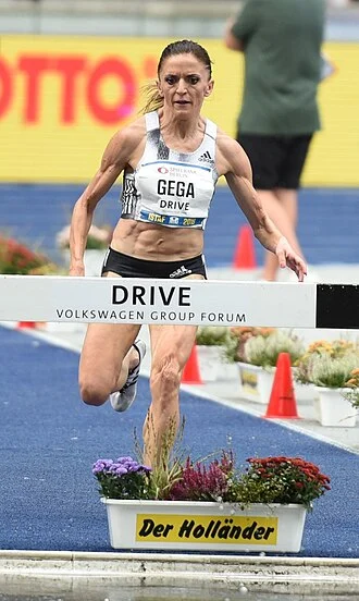 Luiza Gega height profile photo