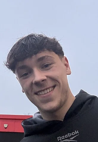 Luke Chambers (footballer, born 2004) height profile photo
