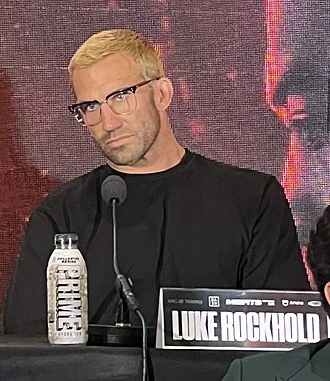 Luke Rockhold height profile photo