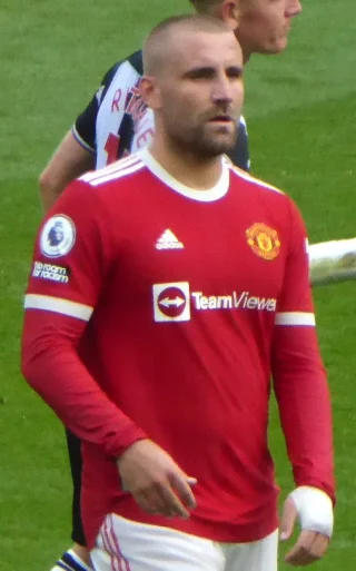 Luke Shaw height profile photo