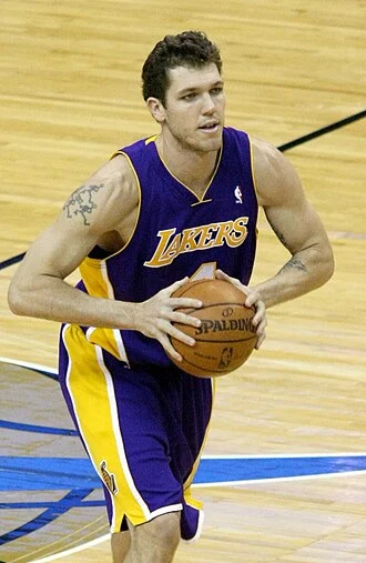 Luke Walton height profile photo