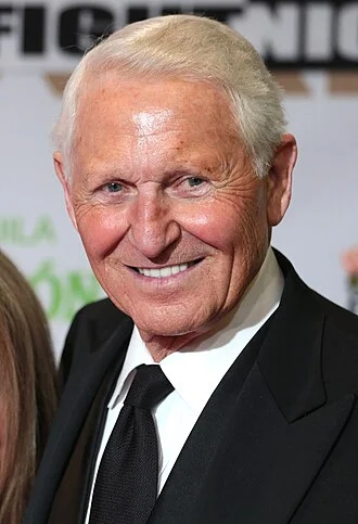 Lute Olson height profile photo