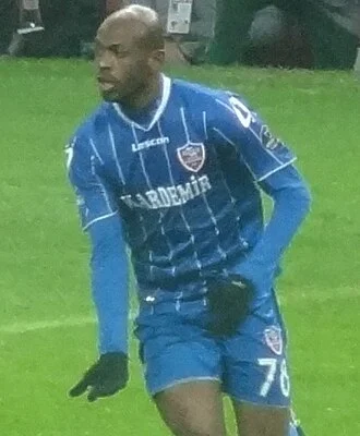 Luton Shelton height profile photo