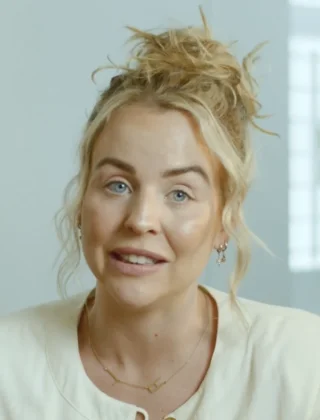Lydia Bright height profile photo