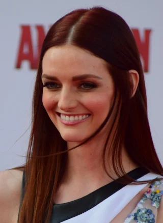 Lydia Hearst height profile photo