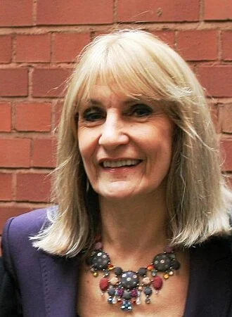 Lynn Faulds Wood height profile photo