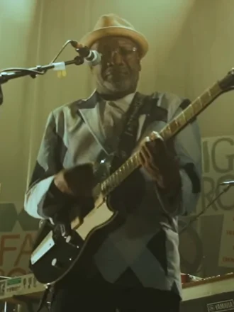 Lynval Golding height profile photo