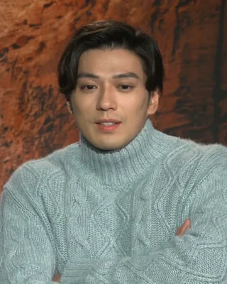 Mackenyu height profile photo
