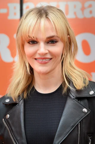 Madeline Brewer height profile photo
