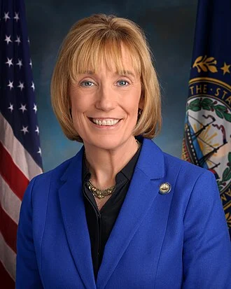 Maggie Hassan height profile photo