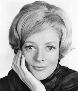 Maggie Smith height profile photo