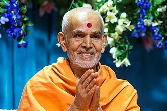 Mahant Swami Maharaj height profile photo