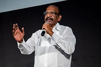 Mahendran (filmmaker) height profile photo
