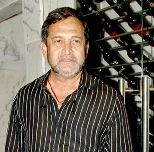 Mahesh Manjrekar height profile photo