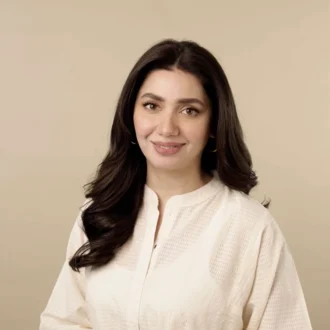 Mahira Khan height profile photo