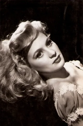 Mai Zetterling height profile photo