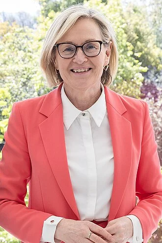 Mairead McGuinness height profile photo