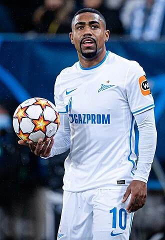Malcom (footballer) height profile photo