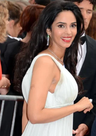 Mallika Sherawat height profile photo