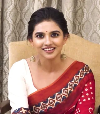 Mamitha Baiju height profile photo