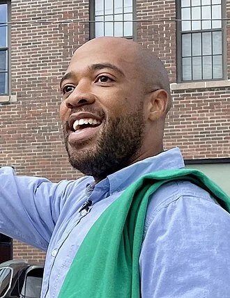 Mandela Barnes height profile photo